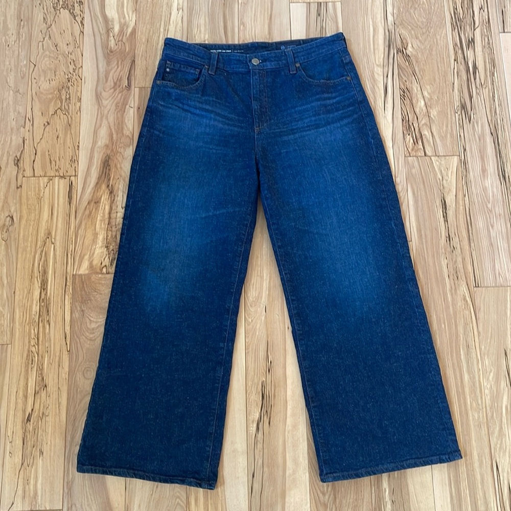 AG Los Angeles Sage Wide Leg Crop, size 31, cool speckled denim color
